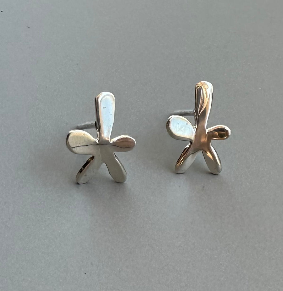 LOVES ME FLOWER silver earrings