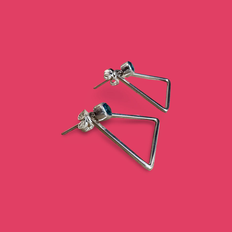 TRIANGLE STUD sulver earrings