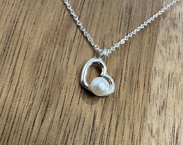HEART & PEARL silver necklace