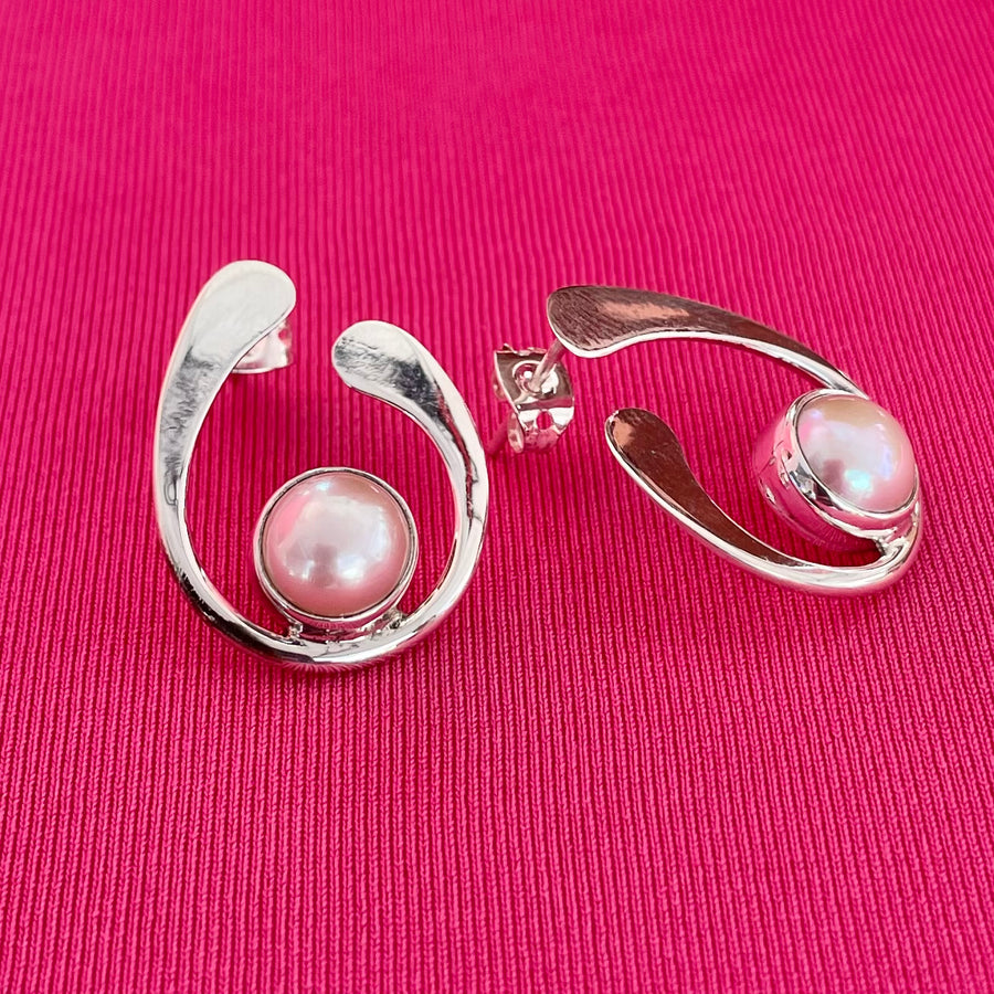Cradled Pearl silver earrings
