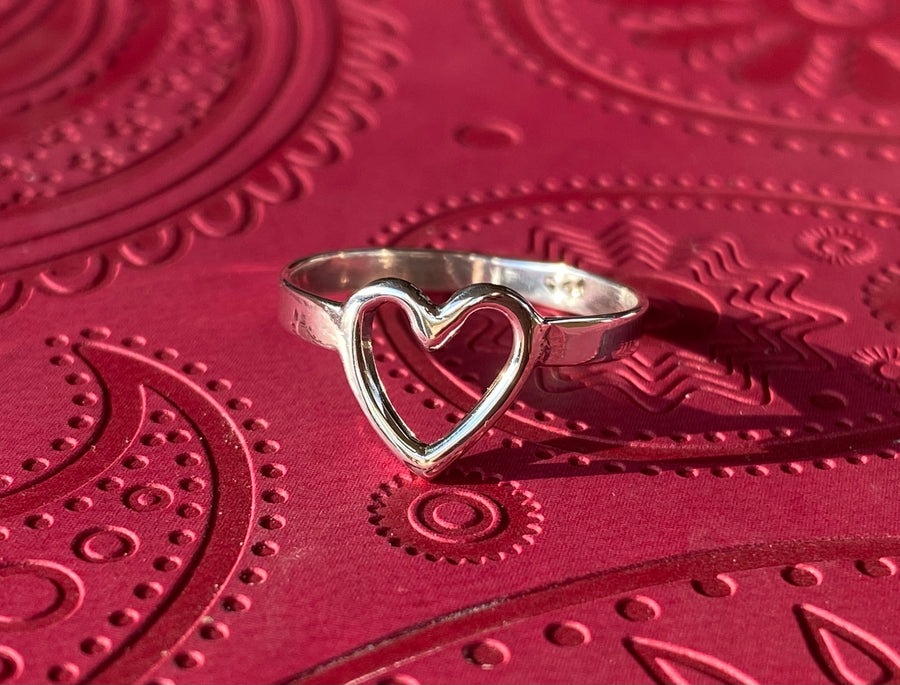 Heart silver ring