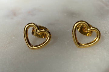 OUTLINED HEARTS silver earrings