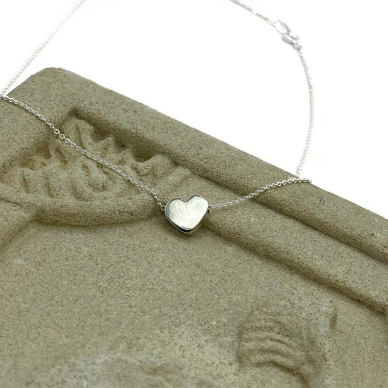 PETITE HEART silver necklace